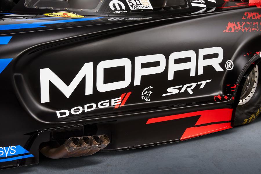 Логотип Dodge Charger SRT Hellcat Funny Car by Mopar 2018 года  (фото 9 из 19)